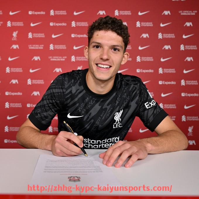 ky开云体育-本赛季意甲降级的球队及相关球员转会