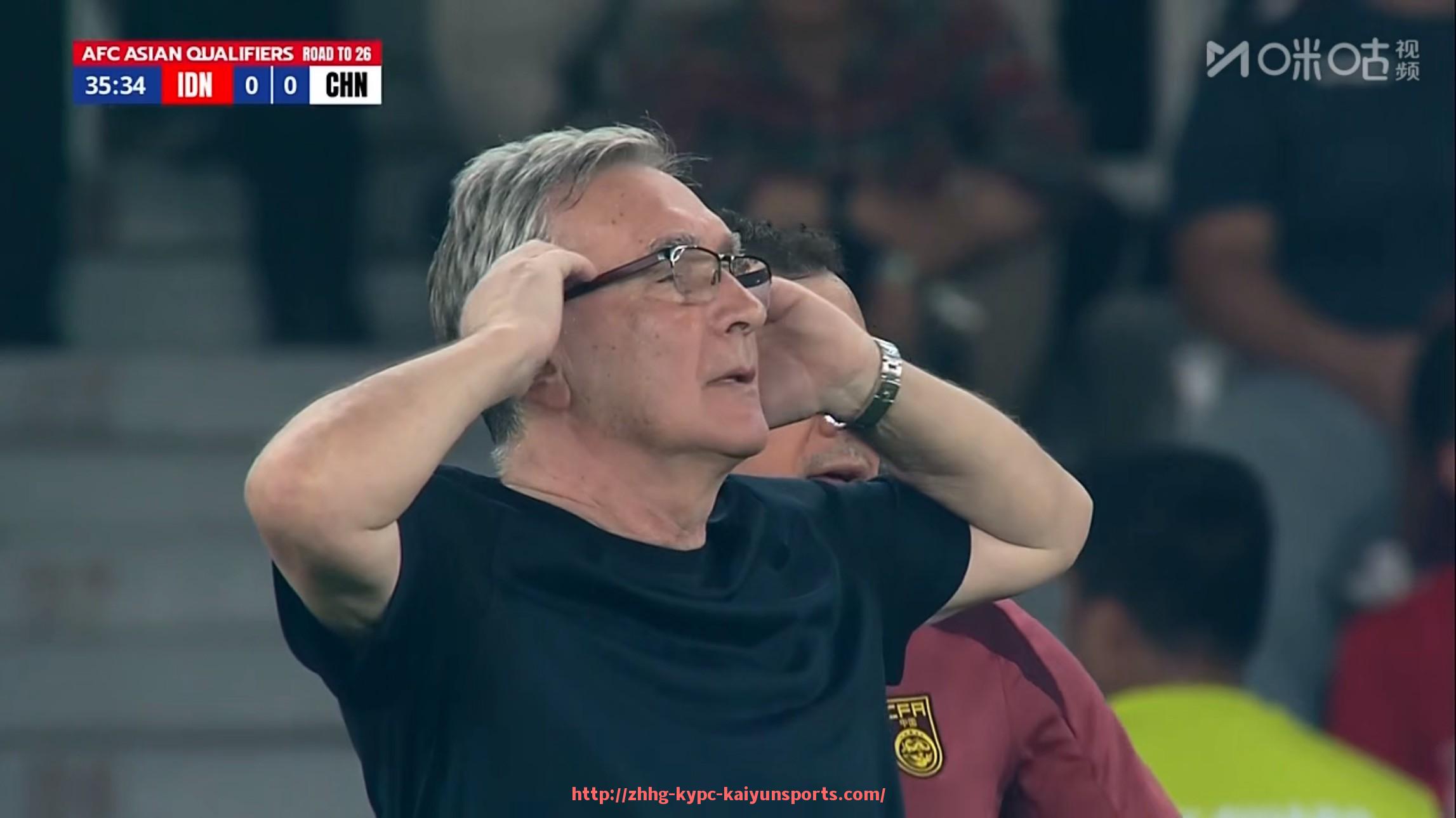 ky开云体育-世俱杯历史上球员技术动作赏析及精彩表现