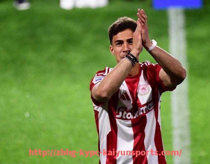 ky开云体育-勒布朗詹姆斯在2020年带领湖人重夺总冠军的表现再次证明其伟大